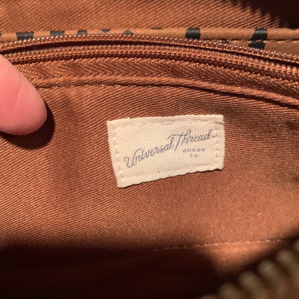 Universal Thread Shoulder Bag - image 4